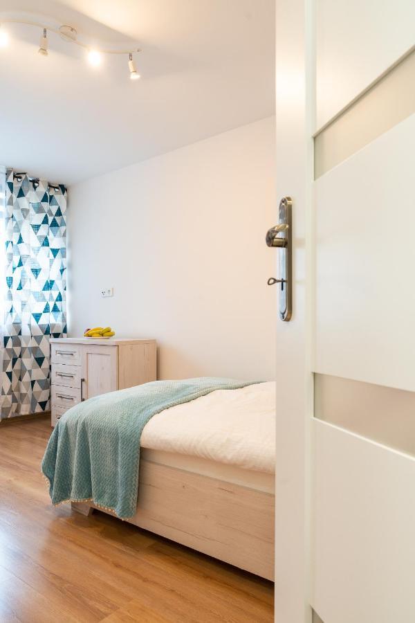 Apartament Pod Swierkiem - Pet Friendly - 2 Osobne Pokoje Dla Max 5 Osob - Space Apart Jelení Hora Exteriér fotografie